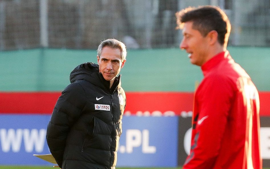 Paulo Sousa i Robert Lewandowski na ostatnim treningu w Warszawie