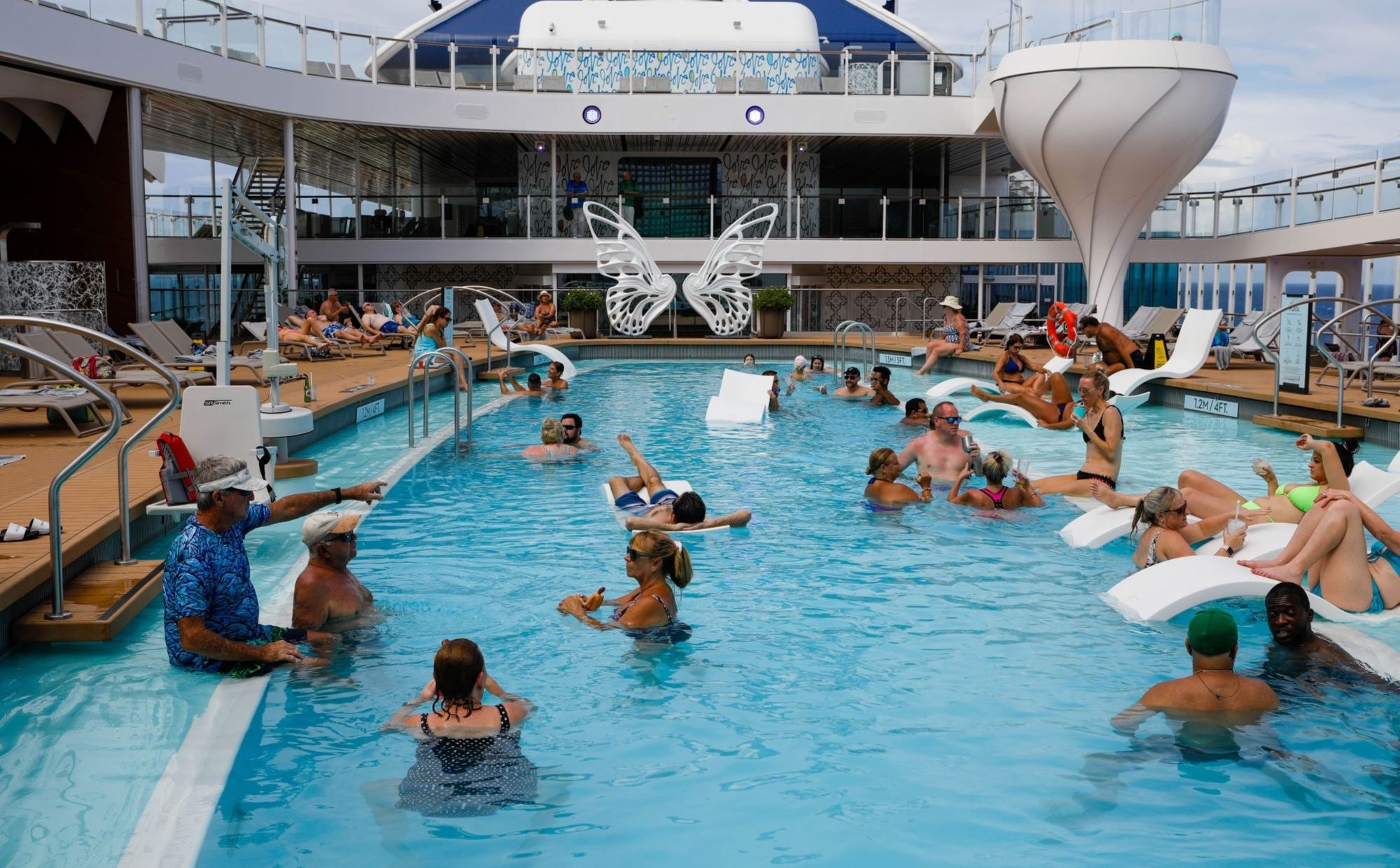 Rekordowy popyt na rejsy po morzu. 37 mln pasażerów i prawie każdy chce jeszcze raz