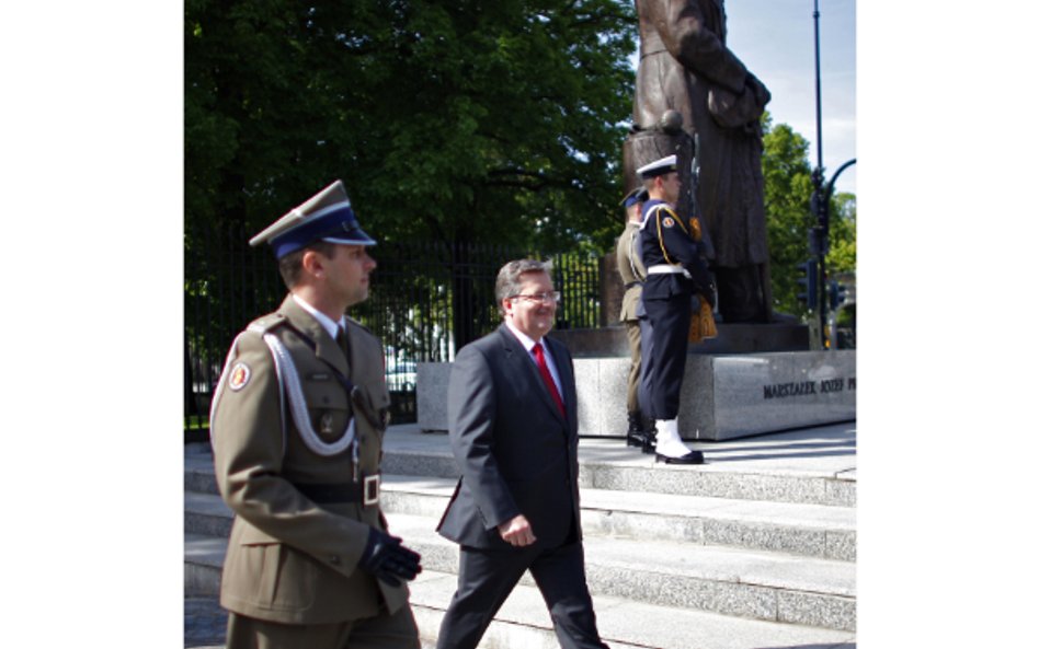 Prezydent Komorowski marzy o byciu Józefem Piłsudskim?