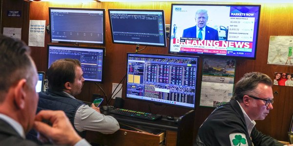 Trump robi krok w tył, giełdy odreagowują