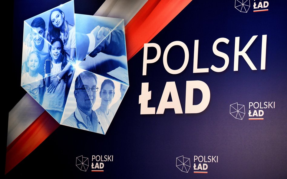 "Polski Ład" PiS: Historyczne podwyżki i obniżki na ostatnią chwilę