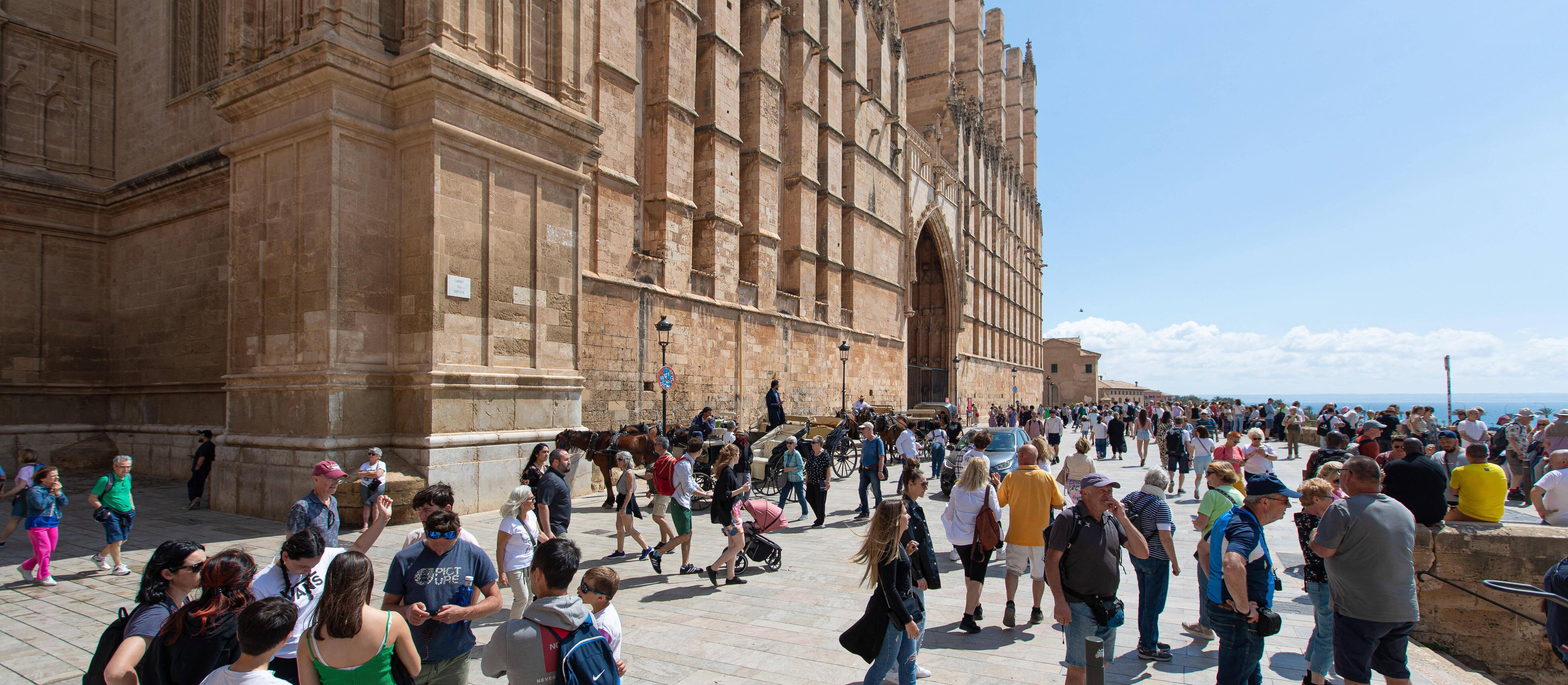 Przyjeżdża dużo turystów na nasze wyspy? Mamy nowy problem – za mało aptek