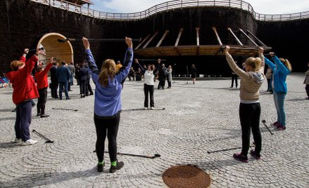 Turnusy rehabilitacyjne dla osób, które przeszły Covid-19, organizowane są w całej Polsce