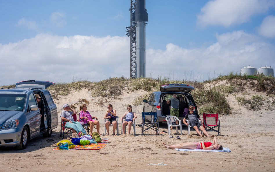Najczęstszym celem wyjazdu, obok chęci zwiedzania miast, jest relaks w słońcu na plaży