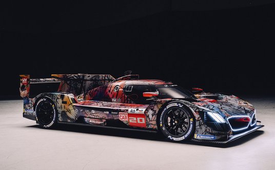 BMW M Hybrid V8 Art Car
