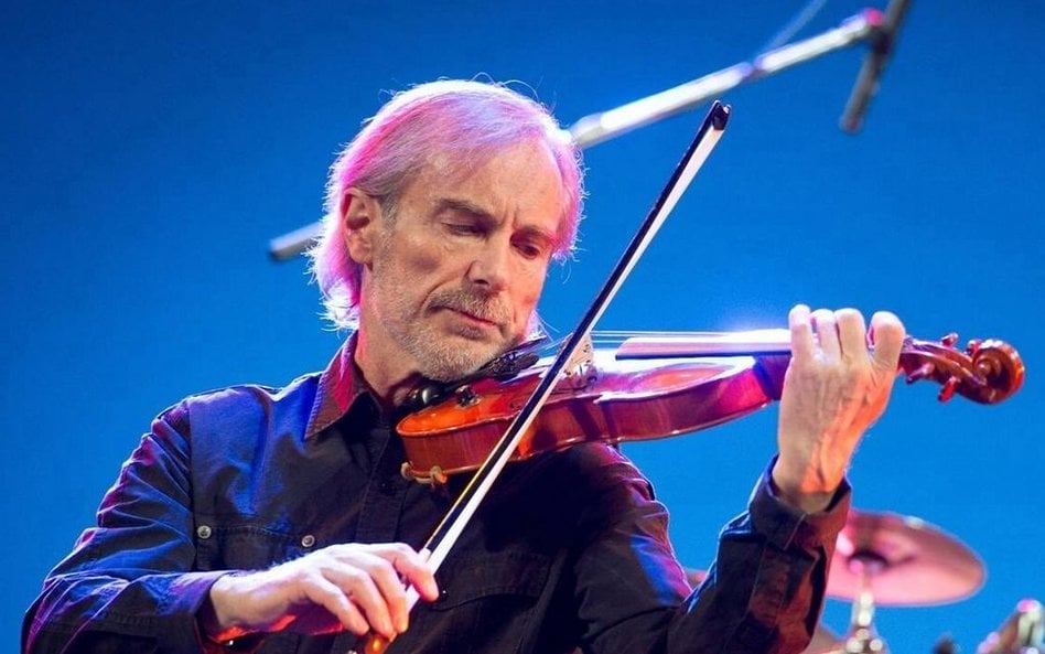 Jean-Luc Ponty urodził się w 1942 r. w rodzinie muzyków klasycznych i takie wykształcenie otrzymał. 