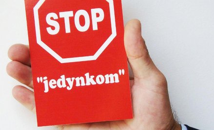 Facebookowa akcja "Stop jedynkom"