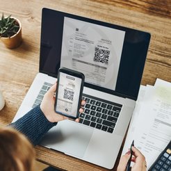 Faktura w KSeF i wizualizacja. Fiskus straszy podwójnym VAT