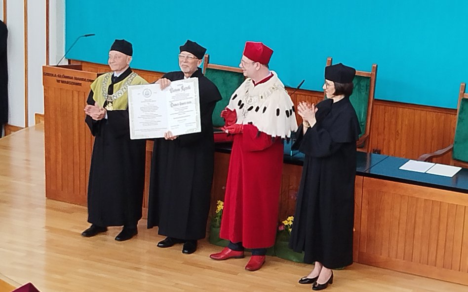 Wiesław Rozłucki doktorem honoris causa SGH