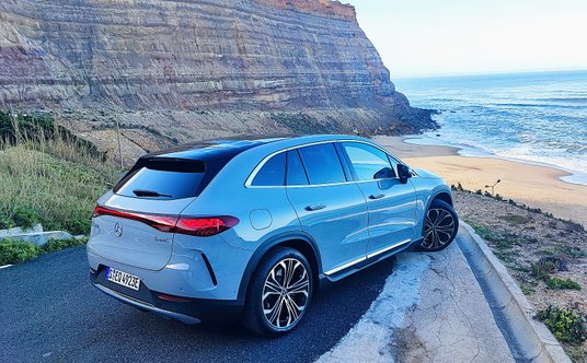 Mercedes EQE SUV
