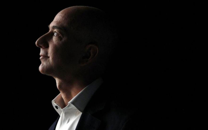 Jeff Bezos, prezes koncernu Amazon, powiększył w 2017 r. majątek o 34,2 mld USD.