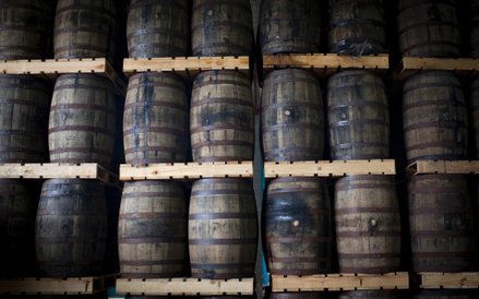 Destylarnia rumu w Hawanie, stolicy Kuby