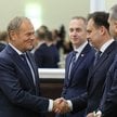 Premier Donald Tusk  i minister finansów Andrzej Domański