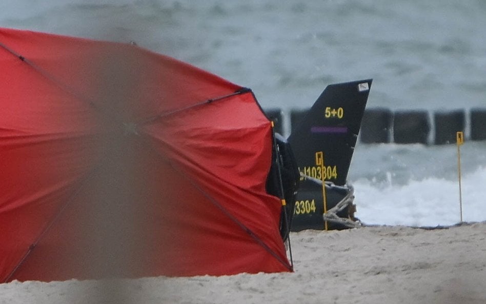 Wojskowy bezzałogowiec na plaży w Rusinowie, 14 września