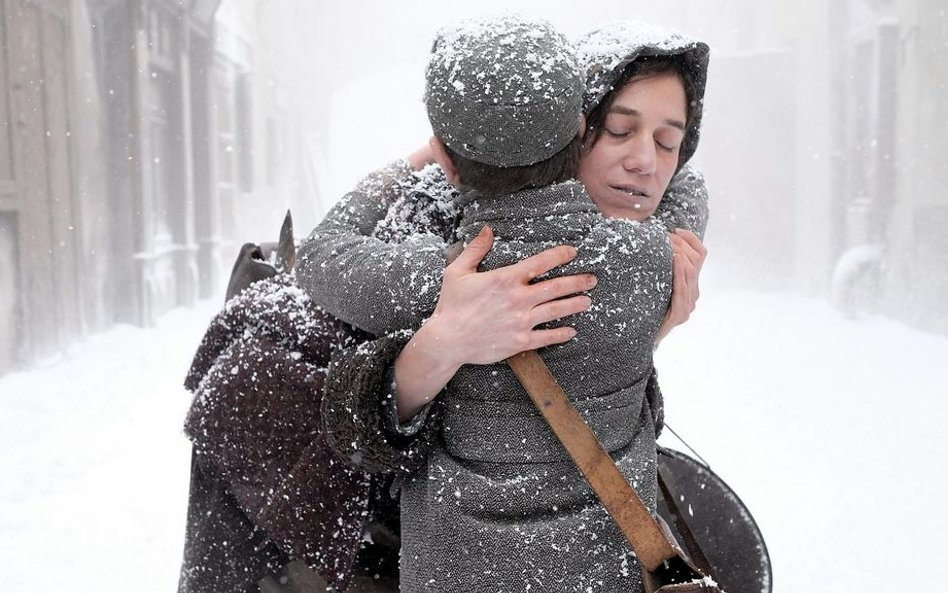 Romain Gary jako jedyny dostał dwukrotnie nagrodę Goncourtów: w 1956 r. za powieść „Korzenie nieba",