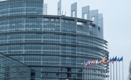 Zaczyna się gra o unijne miliardy na odbudowę