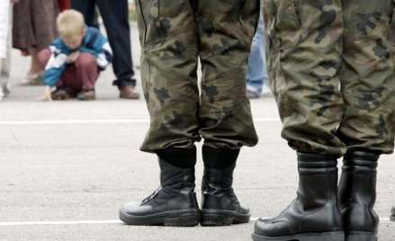 Problemy polskiego wojska z mundurem polowym