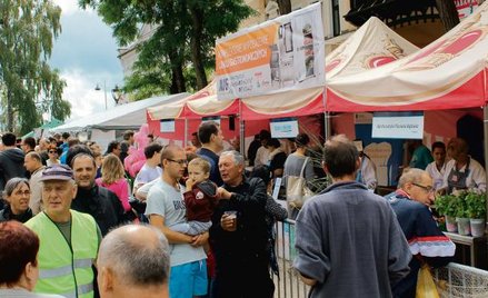 Miejscowe specjały kulinarne popularyzowane są m.in. podczas licznych imprez i festynów.