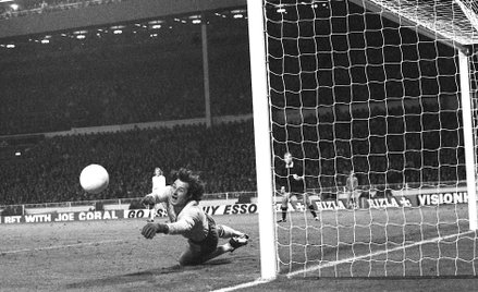 Jan Tomaszewski był jednym z bohaterów meczu i do dziś wielu widzi w nim przede wszystkim człowieka,