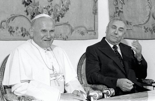 Oficjalne spotkanie Edwarda Gierka z Janem Pawłem II podczas I wizyty Polaka papieża w ojczyźnie, cz