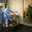 Francja: Spada liczba zakażonych SARS-CoV-2 wymagających intensywnej opieki