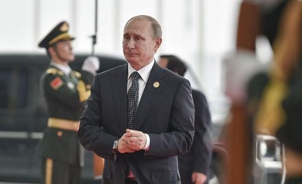 Rosjanie ufają tylko Putinowi i armii