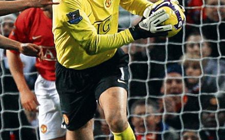 Edwin van der Sar nie przepuścił bramki przez 1120 minut