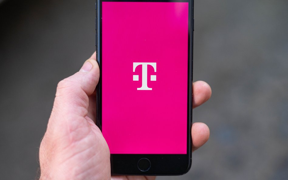 Niższy o 5 zł miesięcznie rachunek w T-Mobile, wynikający z rabatu za obsługę elektroniczną i termin