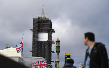 Nad Tamizą nie czuć paniki: Big Ben remontowany jak gdyby nigdy nic