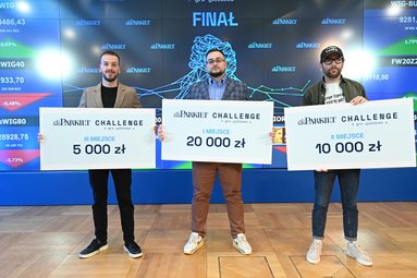 W finale gry giełdowej „Parkietu” zwyciężył Rafał Więcek, który zarobił w finale 10,5 proc. (w środk