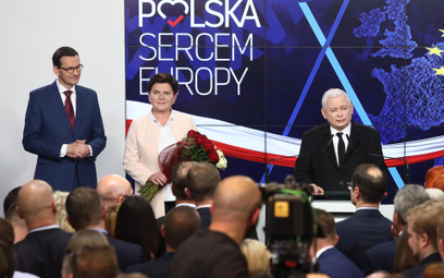 Lider PiS Jarosław Kaczyński mobilizuje swoją partię do jeszcze cięższej pracy