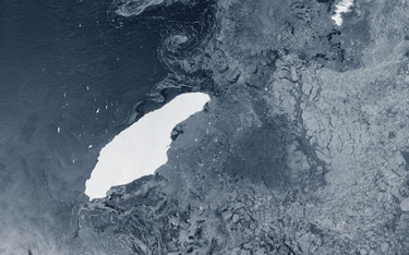 W kierunku brytyjskiej wyspy zmierza gigantyczna góra lodowa