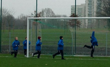 Wyższe koszty wynikają głównie z tego, że w małych gminach mniej liczne są szkolne oddziały