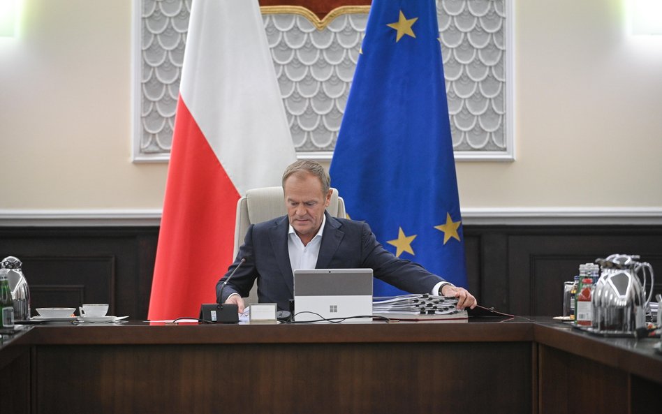 Premier Donald Tusk na posiedzeniu rządu w siedzibie Kancelarii Prezesa Rady Ministrów w Warszawie.