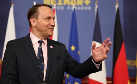 Dokąd jeździ minister Radosław Sikorski?