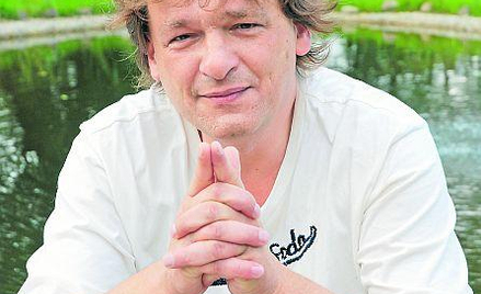 Piotr Tymochowicz zamierza wykorzystać marketing do pozyskania pieniędzy od inwestorów giełdowych.
