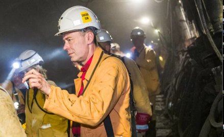 Były prezes JSW Ryszard Janta podczas wizyty w kopalni Budryk