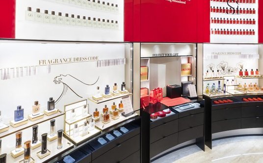 "Butik Giorgio Armani Beauty Galeria Mokotów"