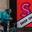 Deliveroo zachęca klientów do udziału w IPO
