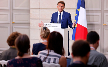 Macron wzywa Francuzów do zmniejszenia zużycia energii o 10 proc.