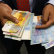Osoba, która wzięła kredyt mieszkaniowy we frankach w połowie 2008 r., może mieć dziś dług o ok. 60 