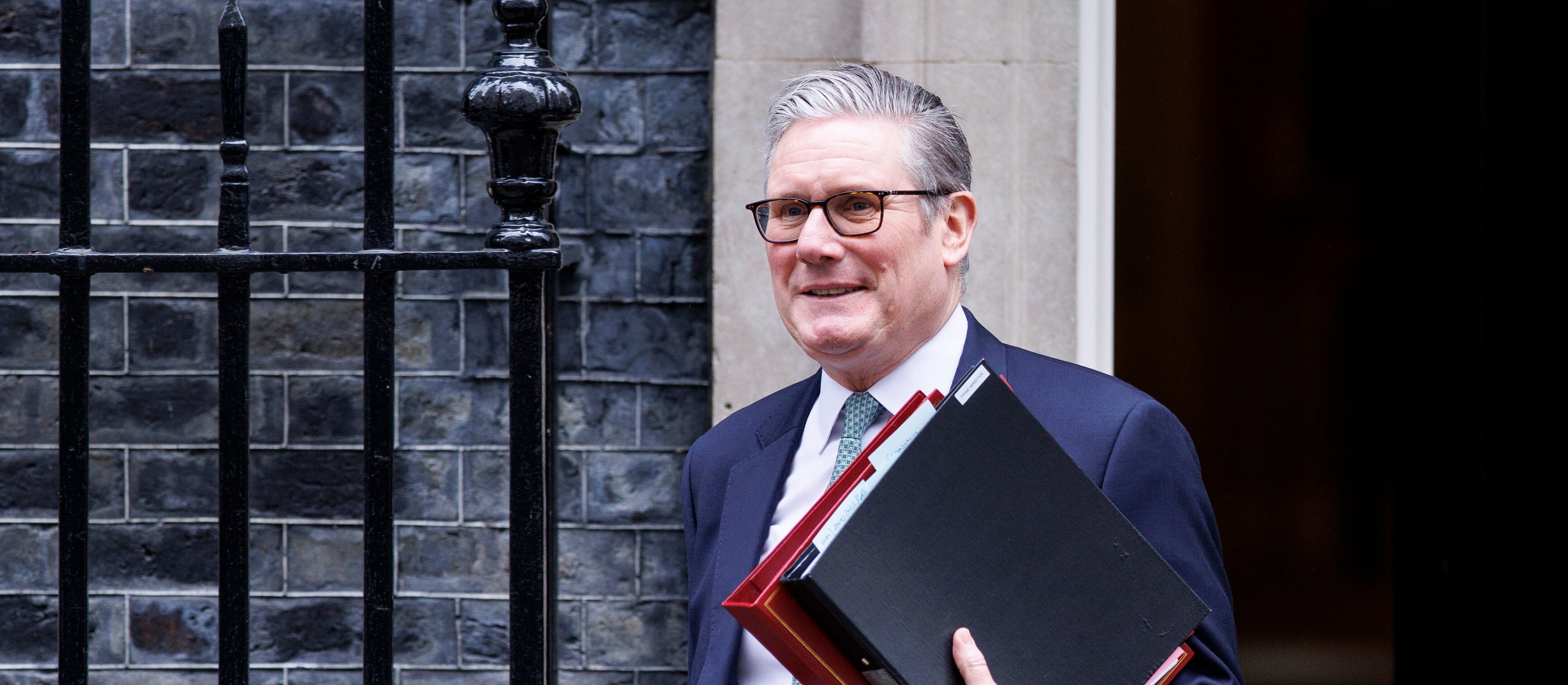 Afera Epsteina. Niepewna przyszłość Keira Starmera