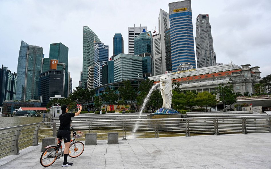 Koronawirus. Hongkong otwiera bary i kluby nocne. Dla zaszczepionych