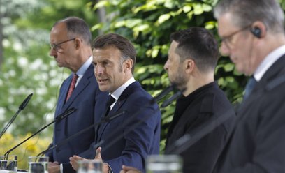 W poniedziałkowym szczycie w Londynie wezmą udział Wołodymyr Zełenski, Keir Starmer, Friedrich Merz 