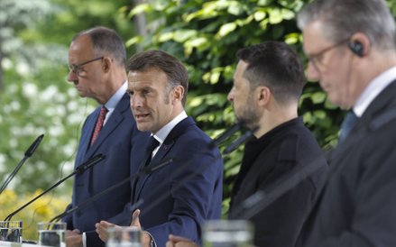 W poniedziałkowym szczycie w Londynie wezmą udział Wołodymyr Zełenski, Keir Starmer, Friedrich Merz 