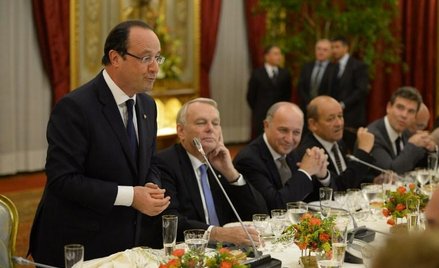 Hollande na samym dnie