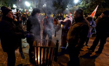 Manifestacje w Warszawie: Tysiąc kanapek i gaz, którego nie rozpylono