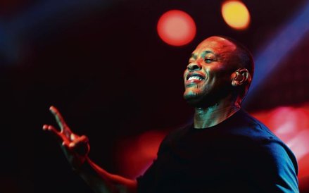 Dr. Dre zarabia na słuchawkach