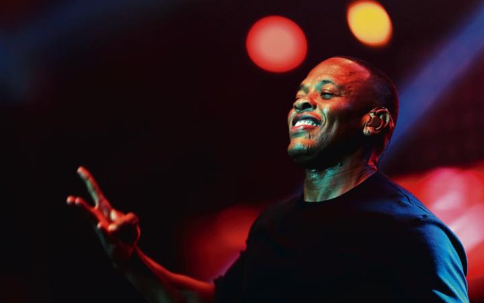 Dr. Dre zarabia na słuchawkach