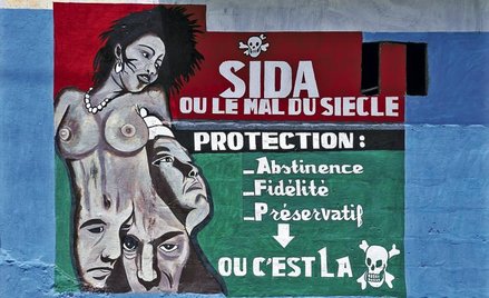 Wstrzemięźliwość, wierność, prezerwatywa – albo śmierć. Senegalski mural kampanii zapobiegania AIDS